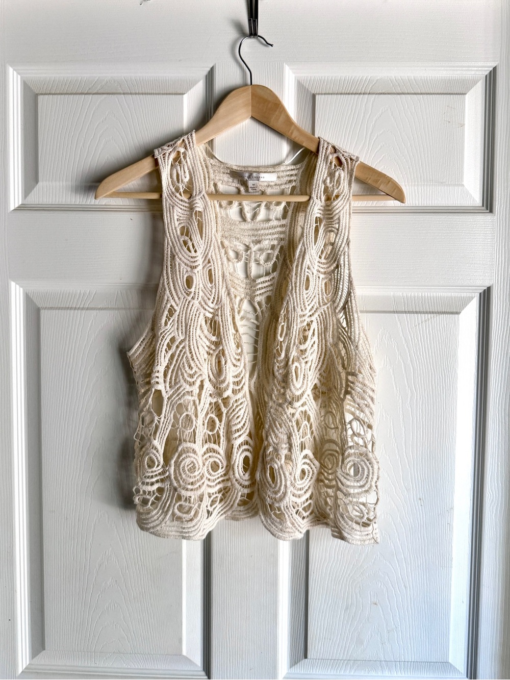 ' LC Lauren Conrad ' Beige Boho Crochet Vest size M